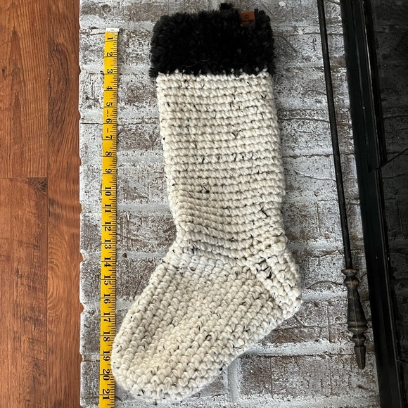NWT Beige and Black “fur” Christmas stocking, Jumbo size. Handmade Crochet - Picture 4 of 5